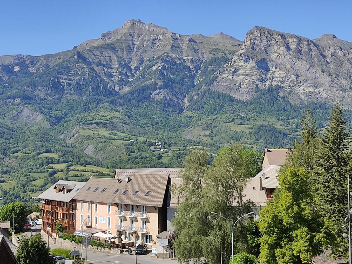 Hotel Les Fauvettes Saint-Leger-les-Melezes Exterior foto