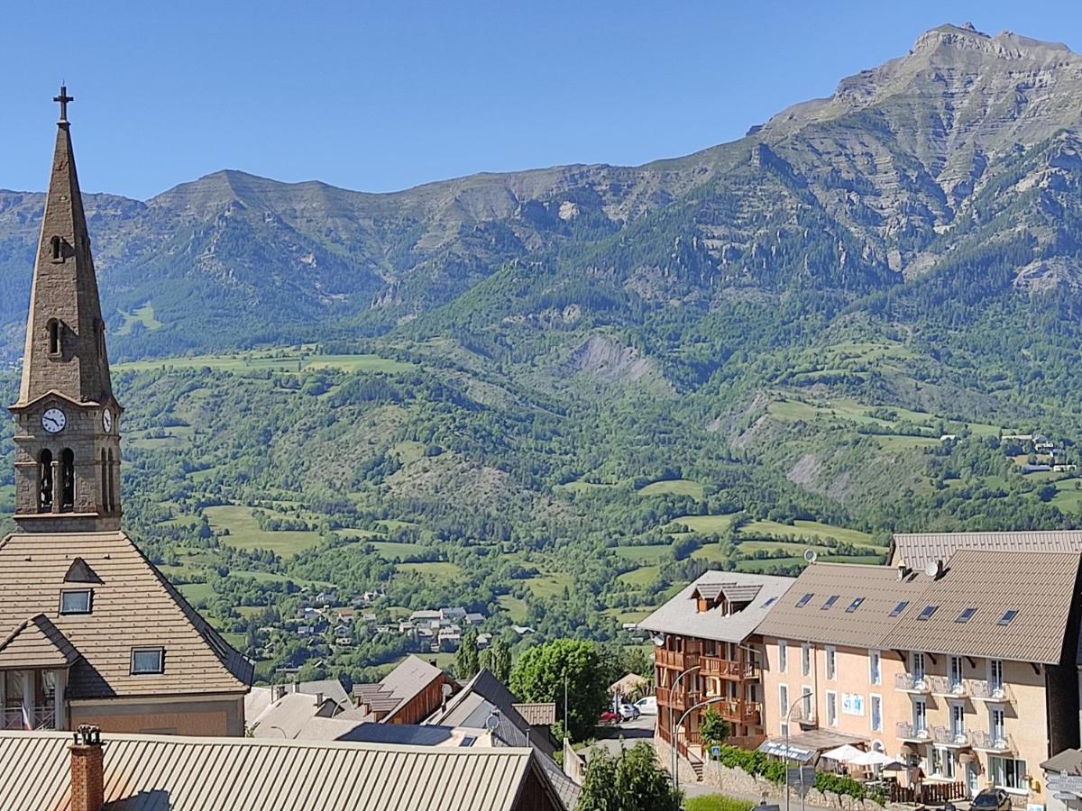 Hotel Les Fauvettes Saint-Leger-les-Melezes Exterior foto