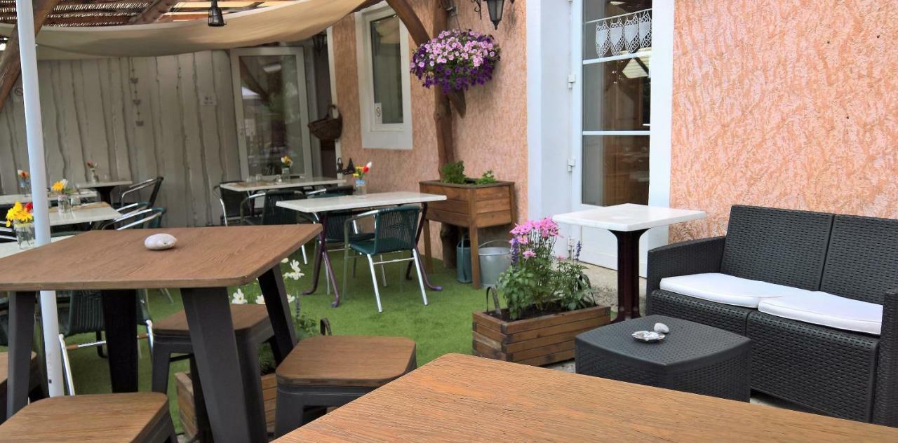 Hotel Les Fauvettes Saint-Leger-les-Melezes Exterior foto